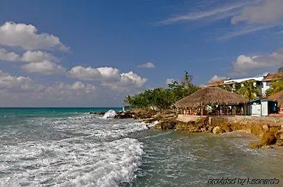 Carib Beach Apartments Negril